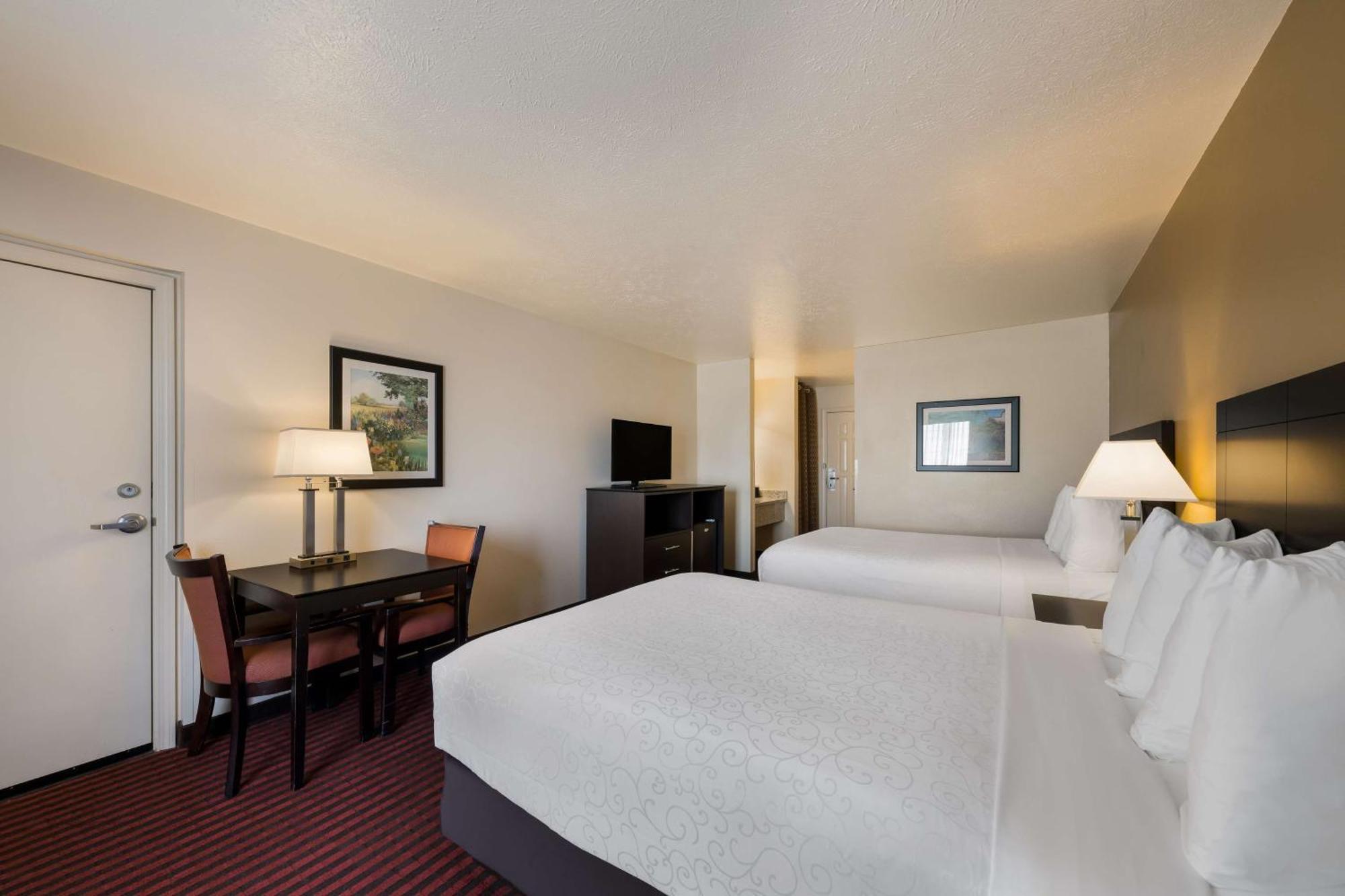 Best Western Salinas Valley Inn & Suites Bagian luar foto