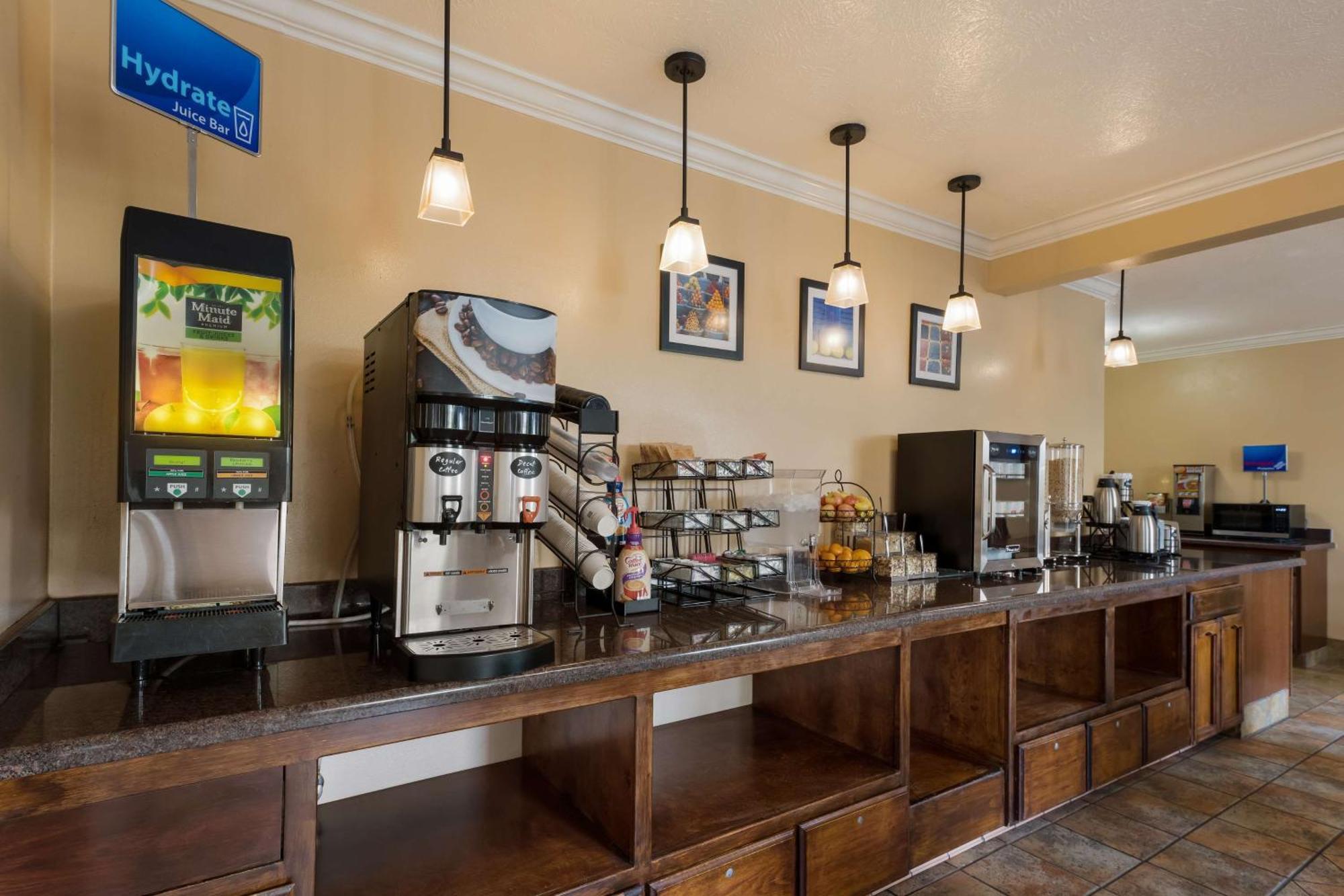 Best Western Salinas Valley Inn & Suites Bagian luar foto